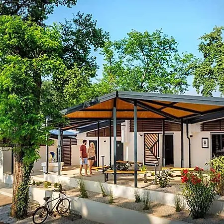 Sunflower Hotel