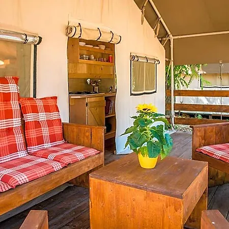 Hotel Sunflower